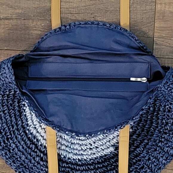 NWOT Woven Straw Tote Bag with Zip Closure - Picture 3 of 3